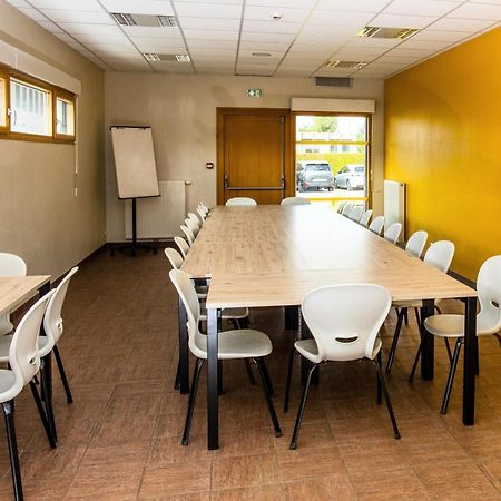 Auberge De Jeunesse Hi Pontarlier Zewnętrze zdjęcie